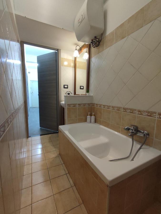 Dm Rome Holiday Ngoại thất bức ảnh
